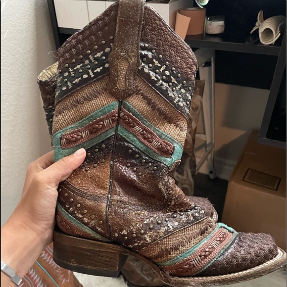 Used-Good/ Corral boots size 6.5 M